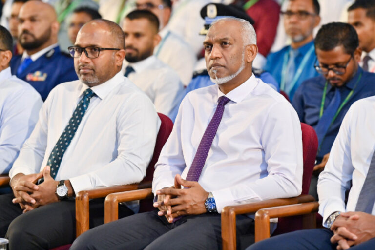 ސިނގިރޭޓަކުން ނަގާ 8 ރުފިޔާގެ ޑިއުޓީ 4 ރުފިޔާއަށް ކުޑަކުރަށް މަޖިލީހަށް ހުށަހަޅައިފި