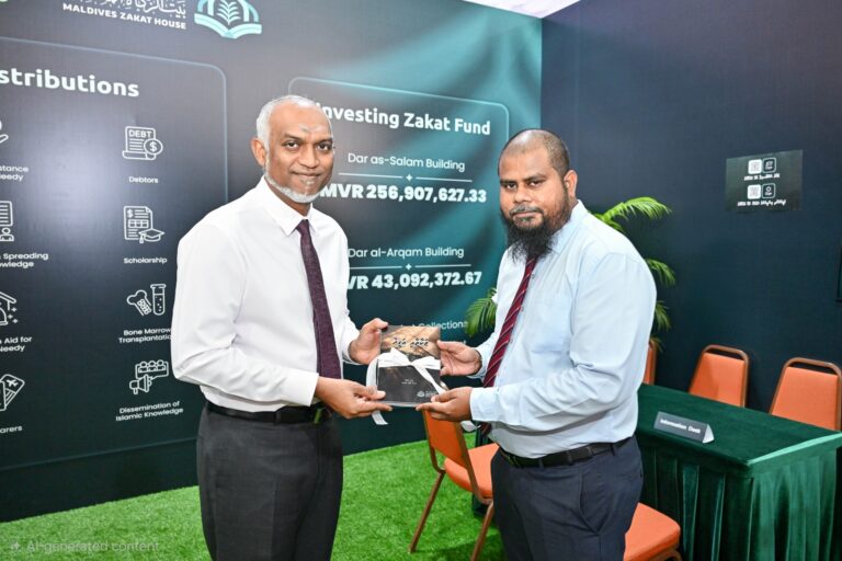 ފައިނޭންޝަލް އެކްސްޕޯގެ ތެރެއިން ޒަކާތާ ގުޅޭ 4 ފޮތެއް ނެރެފި