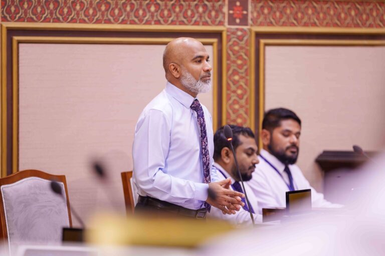އެއްވެސް ސަބަބެއް ނެތި ސްކޫލަށް ހާޒިރުނުވުން ބަލައިނުގަނެވޭ، ފިޔަވަޅު އަޅާނަން: މިނިސްޓަރ