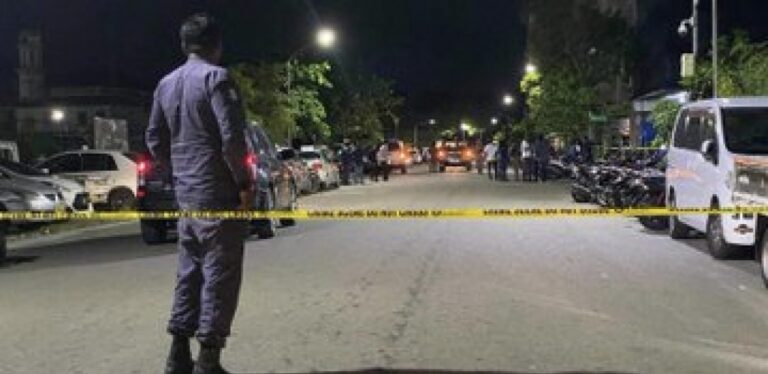 ހުޅުމާލޭގައި ސައިކަލަކާއި ކާރެއް ޖެހި ހިނގި އެކްސިޑެންޓެއްގައި އަންހެނަކަށް އަނިޔާވެއްޖެ