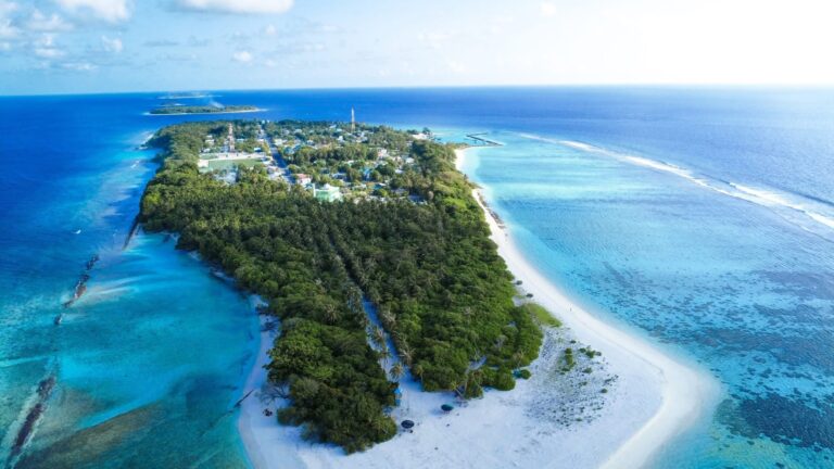 ހުޅުދުއްފާރު މެޖިސްޓްރޭޓް ކޯޓުގެ އިސްމެޖިސްޓްރޭޓް ސަސްޕެންޑުކޮށްފި
