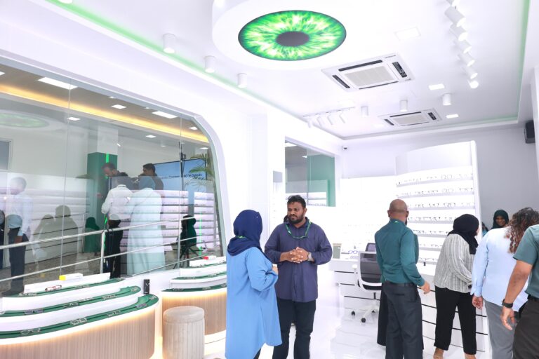 ސަރުކާރުގެ އައިނު ފިހާރަތަކުން 23،000 އަށް ވުރެ ގިނަ އައިނު ހަދައިފި