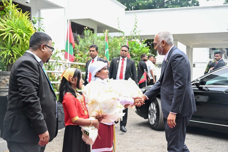 އިޚްތިރާމް ކުރުން އަށަގެންނެވުމަށް ޤައުމީ ކެމްޕެއިނެއް ރައީސް ފައްޓަވަނީ