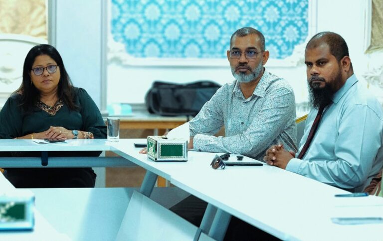 ޒަކާތު ފަންޑުގެ އެހީތެރިކަމާއެކު ބޯންމެރޯ ހެދުމަށް 6 ކުއްޖަކު އިންޑިއާއަށް ފުރަނީ