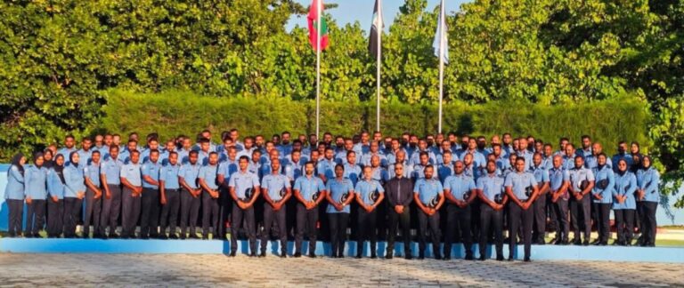 ފުލުހުންގެ ތާރީހުގައި ހިންގޭ ފުރަތަމަ ”ބްލޫސް ރީ-ޓްރެއިނިންގ“ ޕްރޮގްރާމް ފަށައިފި