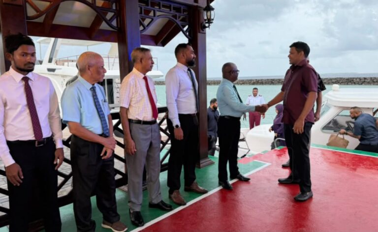 ނައިބު ރައީސް އާއި މަޖިލީހުގެ ރައީސް އުތީމަށް ވަޑައިގެންފި