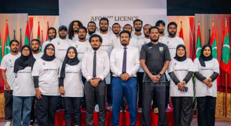 މަޑަވެލީގައި ކުރިއަށްގެންދިޔަ ކޯޗިން ކޯސް ނިންމާލައިފި