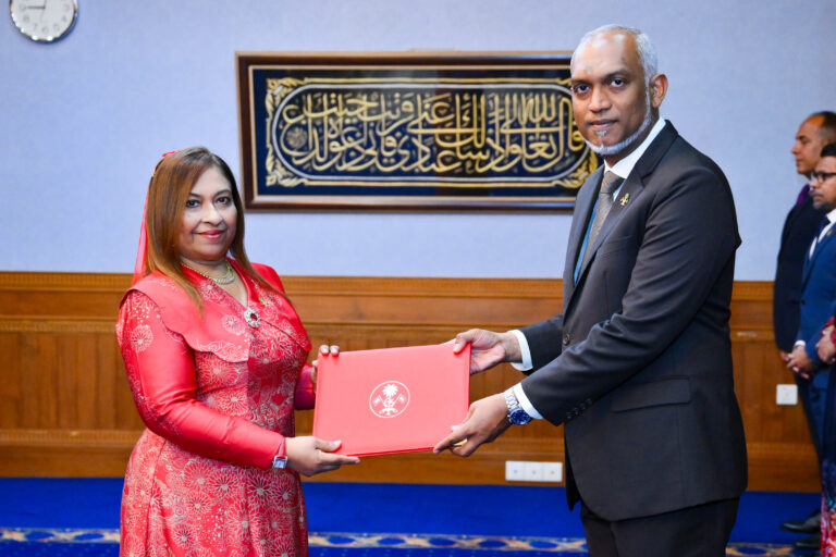 އިނގިރޭސިވިލާތަށް ރާއްޖެއިން ކަނޑައަޅާފައި ހުންނަވާ ސަފީރުކަމަށް ޖަމީލާ އައްޔަނު ކުރައްވައިފި