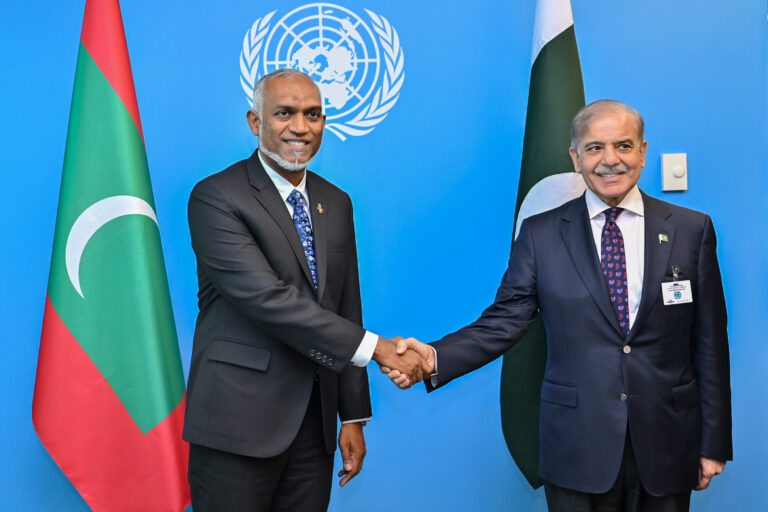 ރައީސް، ޕާކިސްތާނުގެ މިނިވަން ދުވަހުގެ ތަހުނިޔާ ފޮނުއްވައިފި