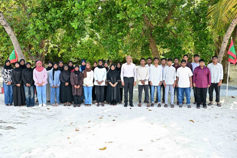 ކުރިމަގުގައި ރާއްޖެ ހަމަ މަގަށް ގެންދިއުމުގެ ހުރިހާ ބާރެއް އޮތީ ދަރިވަރުންގެ އަތްމަތީގައި: ރައީސް