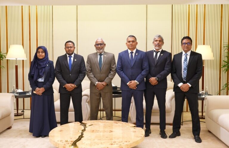 ރައްޔިތުންގެ މަޖިލީހުގެ ރައީސް ކެމްބޯޑިއާއަށް ފުރާވަޑައިގެންފި