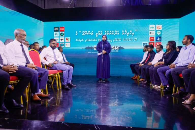 ބޮޑު ފައިސާގެ އިނާމަކާ އެކު، އިހްތިރާމް އަދާކުރުމުގެ މަޝްރޫއުގެ ލޯގޯ ފަރުމާކުރުމަށް ހުޅުވާލައިފި