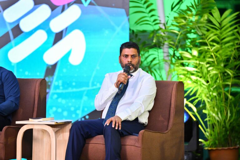 ކުޅިވަރު ވަސީލަތްތަކުގެ މަރާމާތަށް ރަށްރަށުގެ މުވައްޒަފުންގެ ދައުރު ފުޅާކުރަނީ