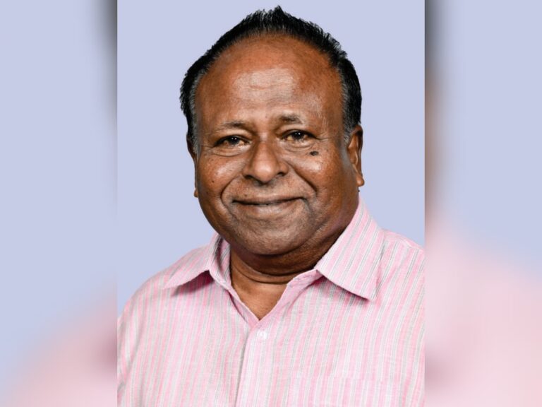 ރައީސް އޮފީހުގައި 34 އަހަރަށްވުރެ ދިގު މުއްދަތެއްގައި ޚިދުމަތްކުރެއްވި ޢަބްދުﷲ ޝަރީފު އަވަހާރަވެއްޖެ