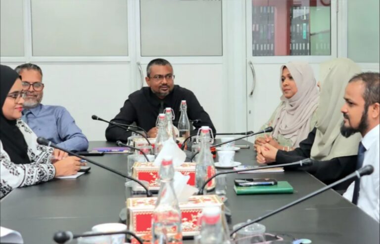 ފޯނު ކޯލް ބްރޯޑްކާސްޓް ކުރާނަމަ އެ ބަޔަކަށް އަންގަން ޖެހޭނެ: މީޑިއާ ކޮމިޝަން