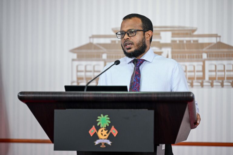 ރަނގަޅު އިތުރު ގޮތެއް ނުދައްކާ، ޕްލާސްޓިކް ހޮޅި މަނާކޮށްގެން އެކަށީގެންވާ ހައްލެއް ނުލިބޭނެ: މިނިސްޓަރު