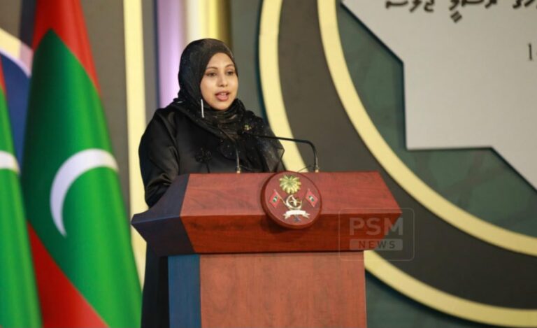 ދިވެހި ޤައުމިއްޔަތު އޭގެ ހައްޤު މަޤާމަށް އިއާދަކުރުމުގެ މަސައްކަތް ދަނީ ކުރަމުން: މިނިސްޓަރު ހީނާ