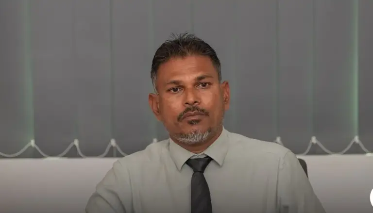 އާބާދީ އޮޅުވާލި ކަމަށް ބުނާ މައްސަލައިގައި ތިނަދޫ މޭޔަރަށް ދައުވާކޮށްފި